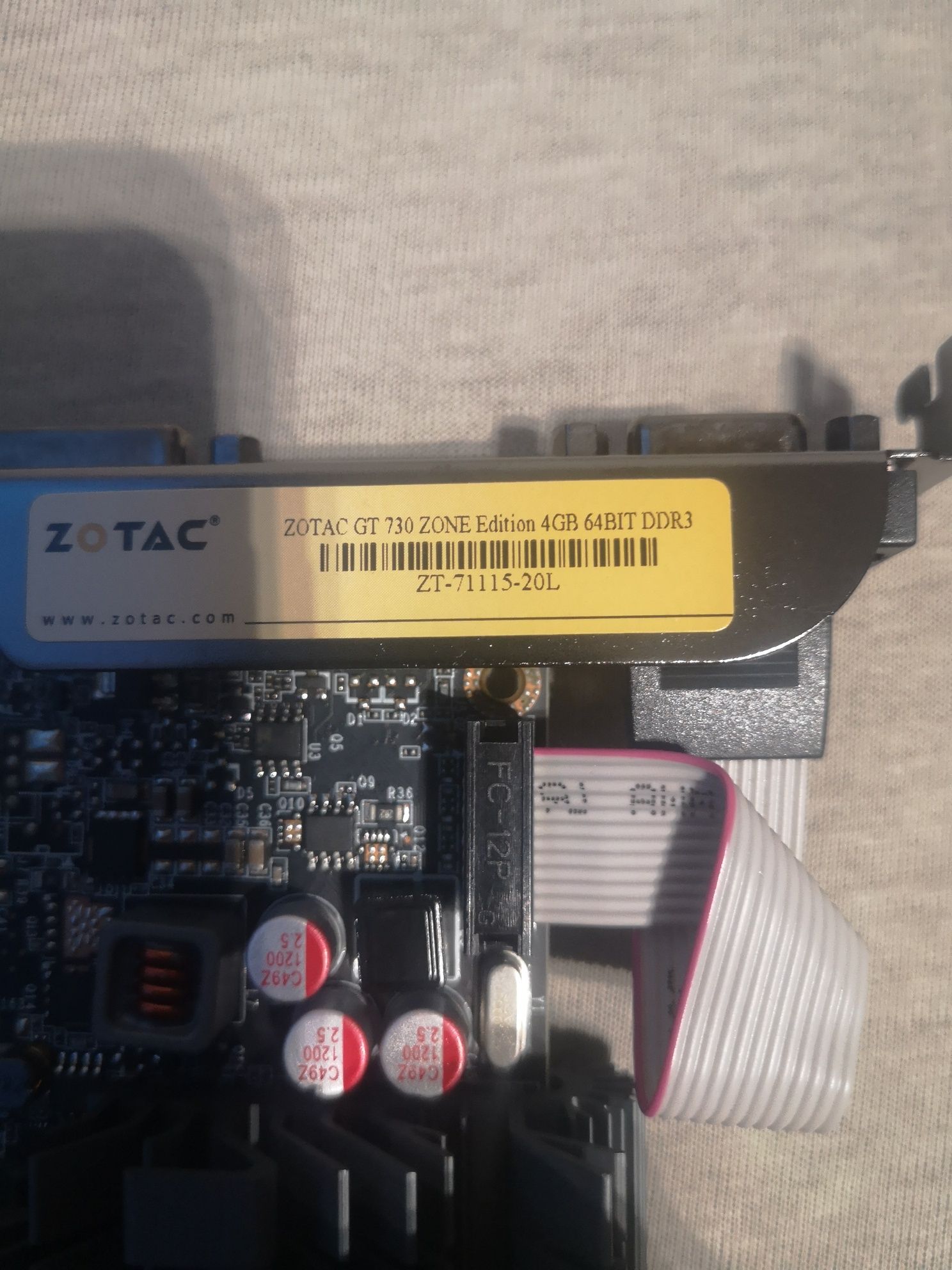 Karta graficzna GeForce GT730 4GB DDR3 64bit DVI/HDMI/VGA