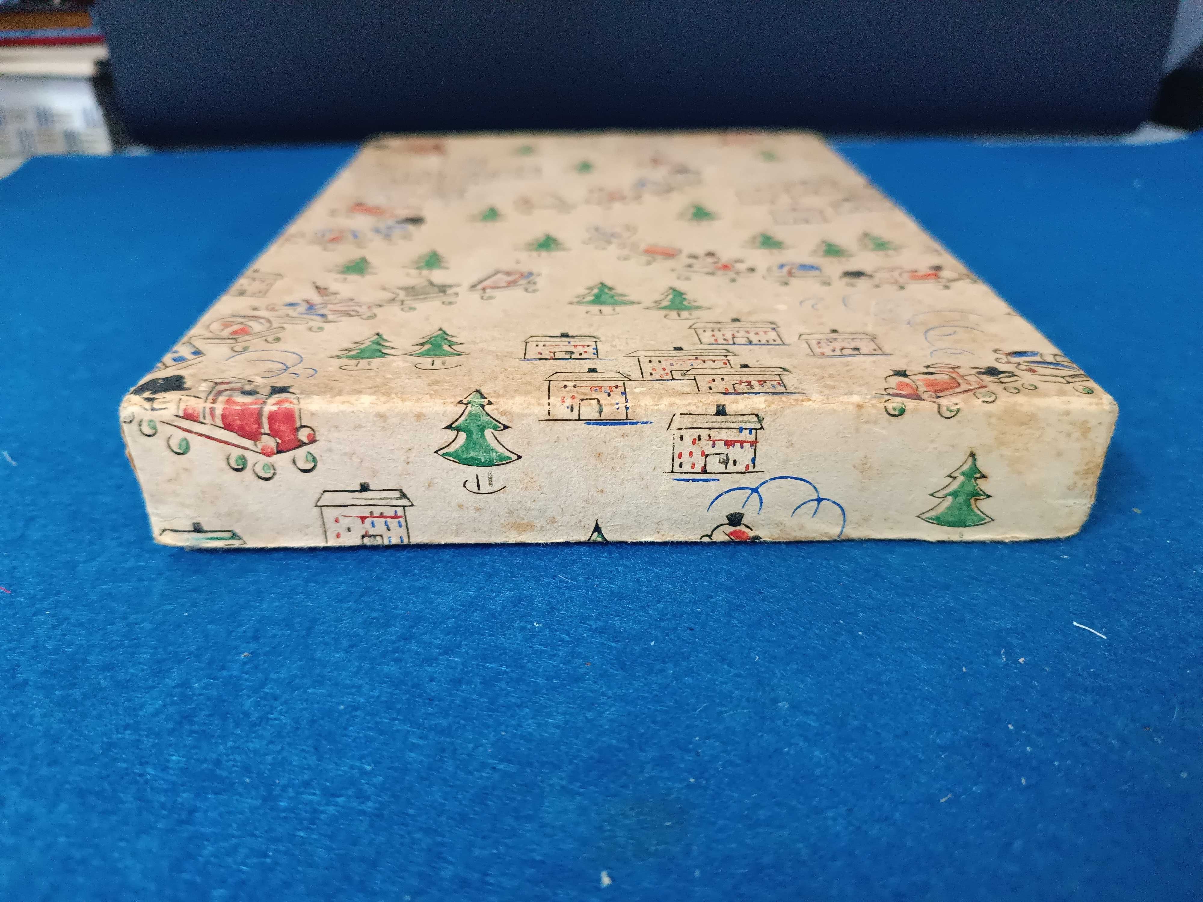 Antiga caixa de cartão alusiva ao Natal