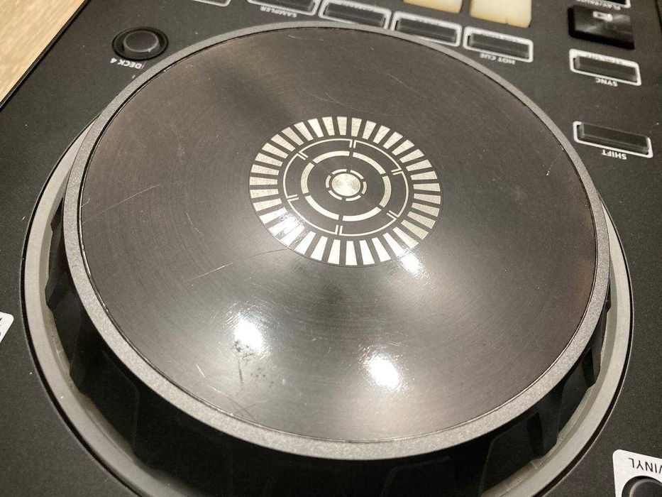 Roland DJ-505 Serato DJ