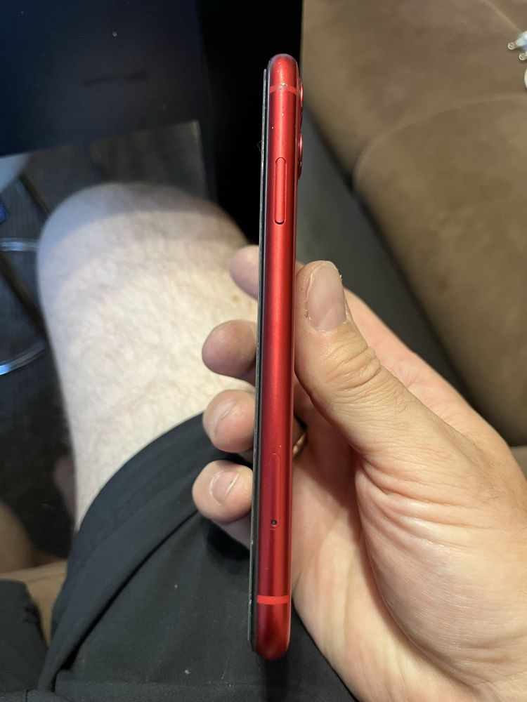 Iphone 11 produkt red 128 под ремонт