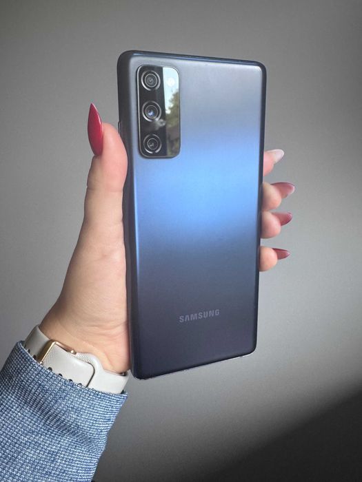 Samsung Galaxy S20 FE 5G uszkodzony wyświetlacz