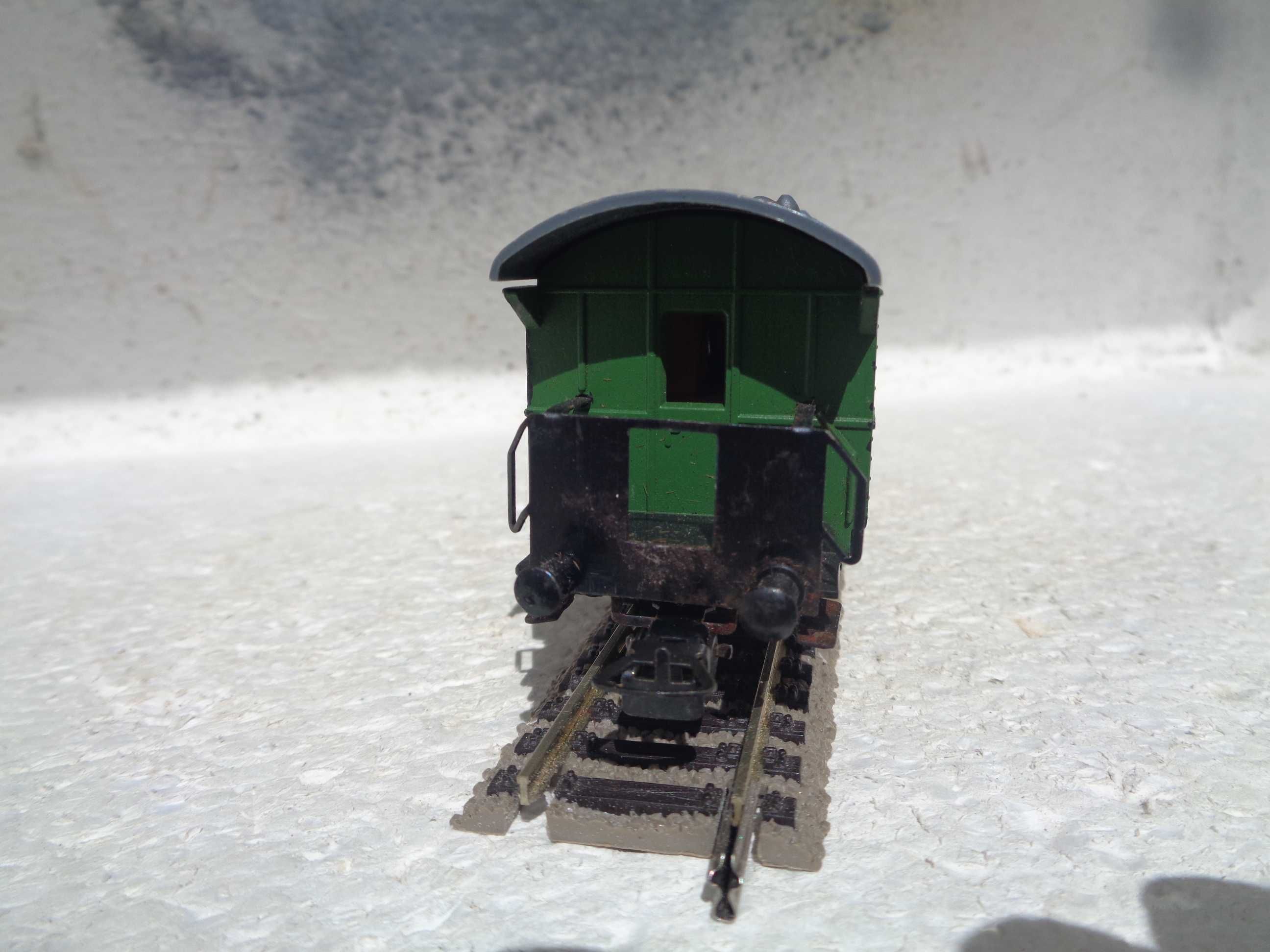 1:87 PIKO Carruagem passageiros da DR