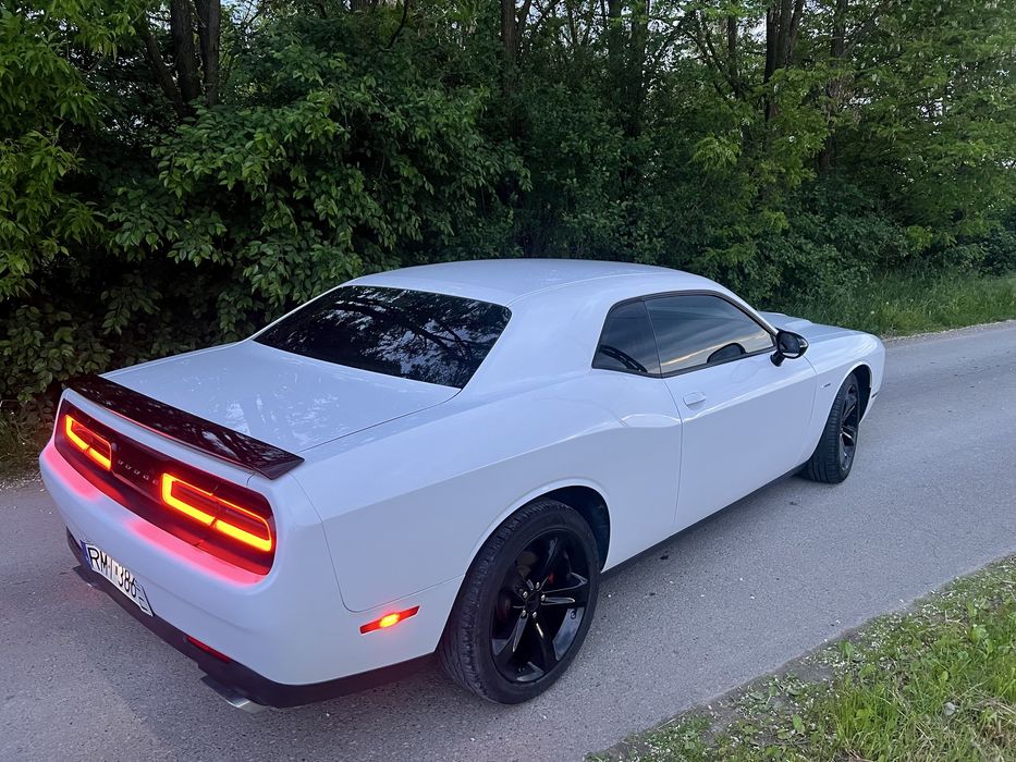 Dodge Challenger RT Hemi V8