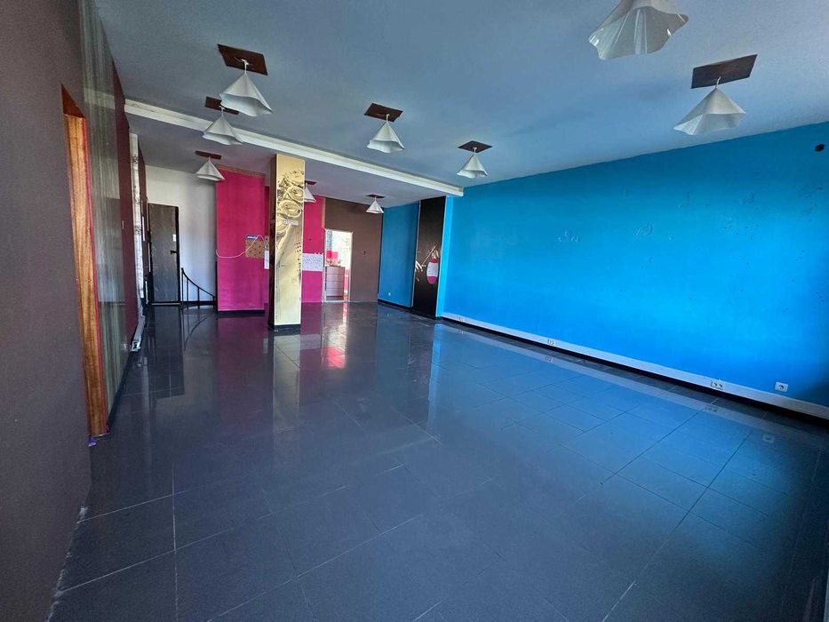 Aluguer de Loja 135m2 em Darque