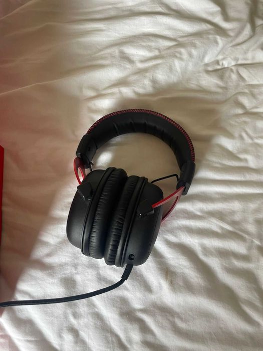 Auscultadores Gaming com Fio HYPERX Cloud II