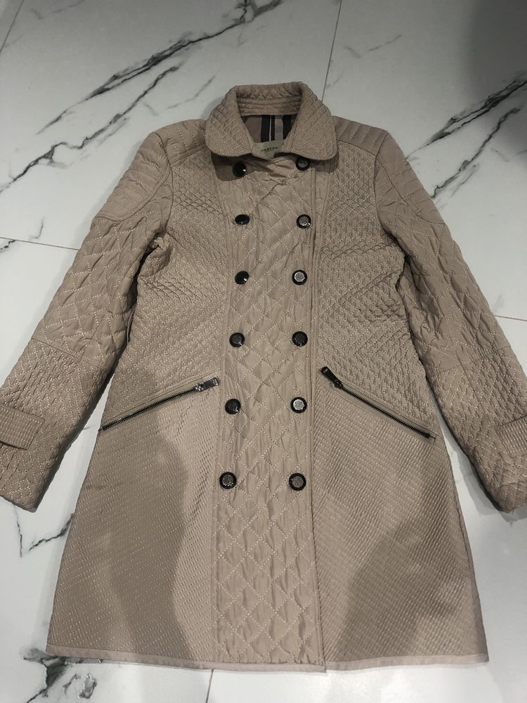 Плащ, порохових демісезонний Burberry.