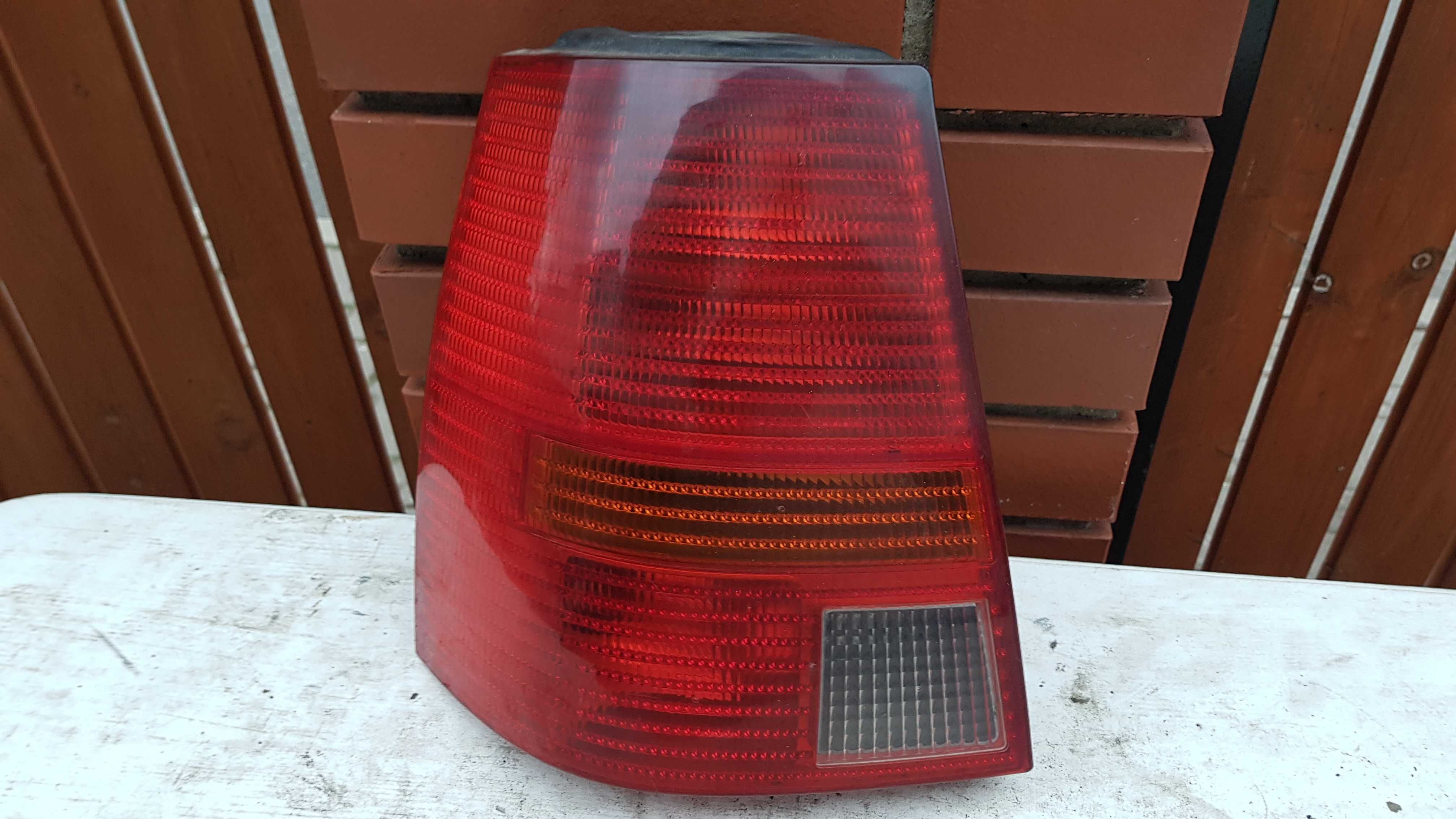 Lampa lewy tył VW Golf IV kombi