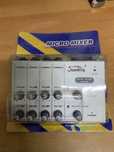 Misturador Stereo para 4 Microfones