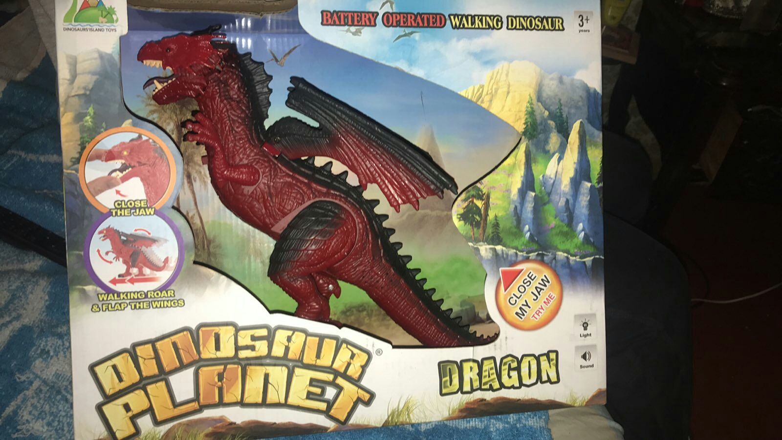 Динозавр,Большого размера