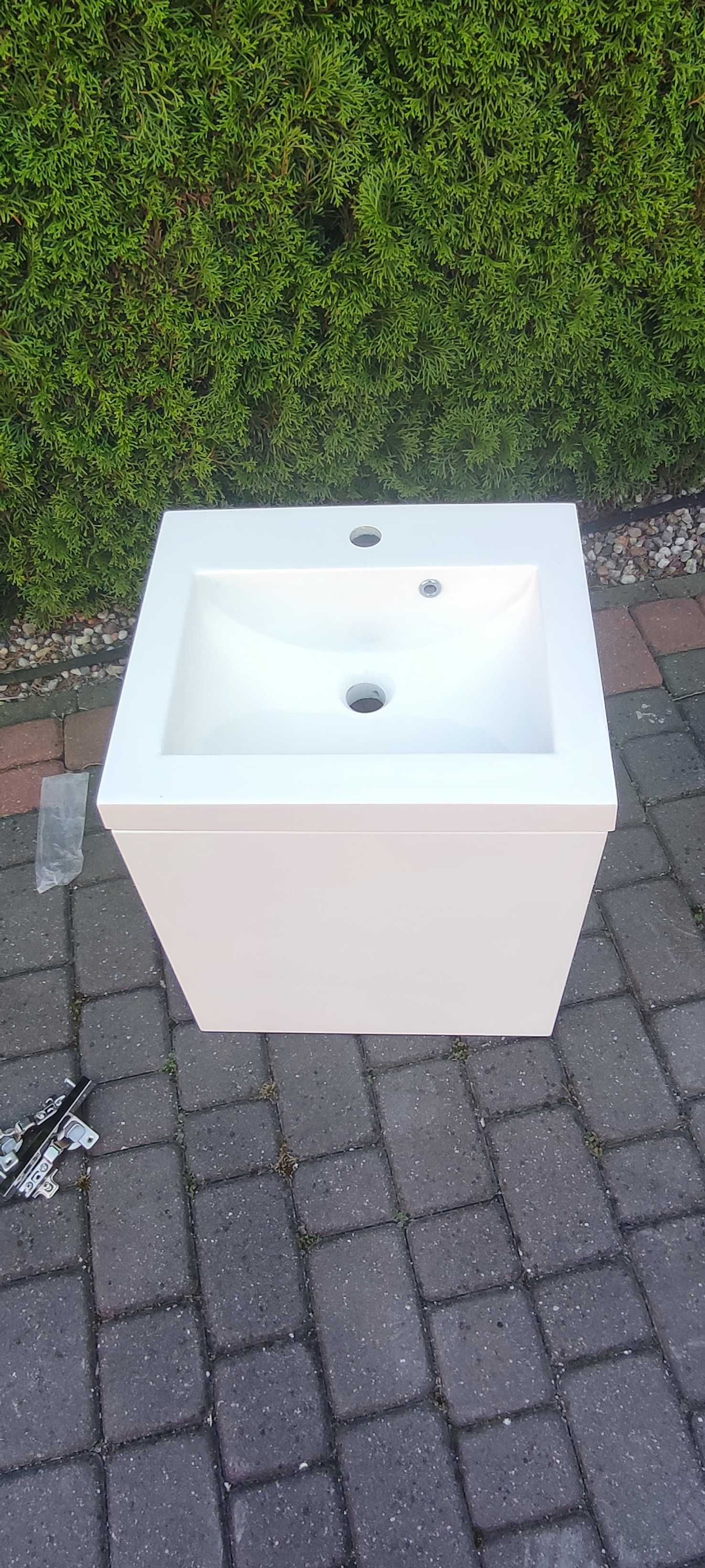 Szafka podwieszana  z umywalką 45 cm