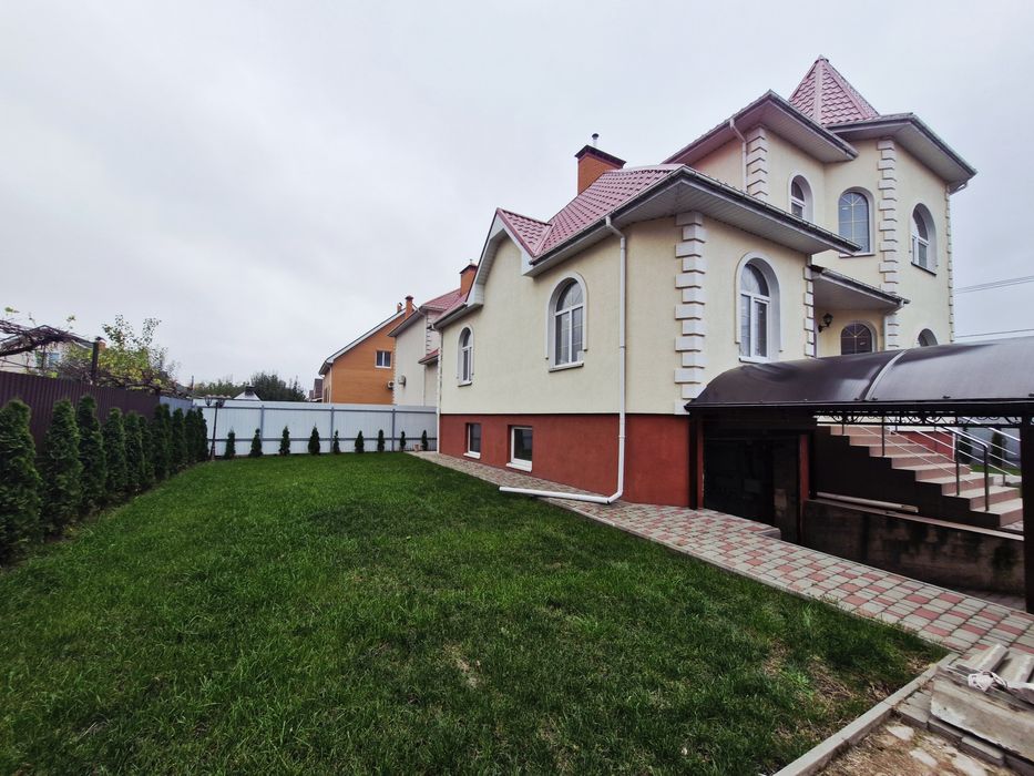 Продаж будинку в місті Бровари