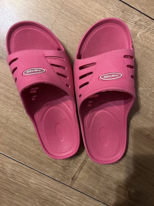 Klapki Martes Basenowe 34