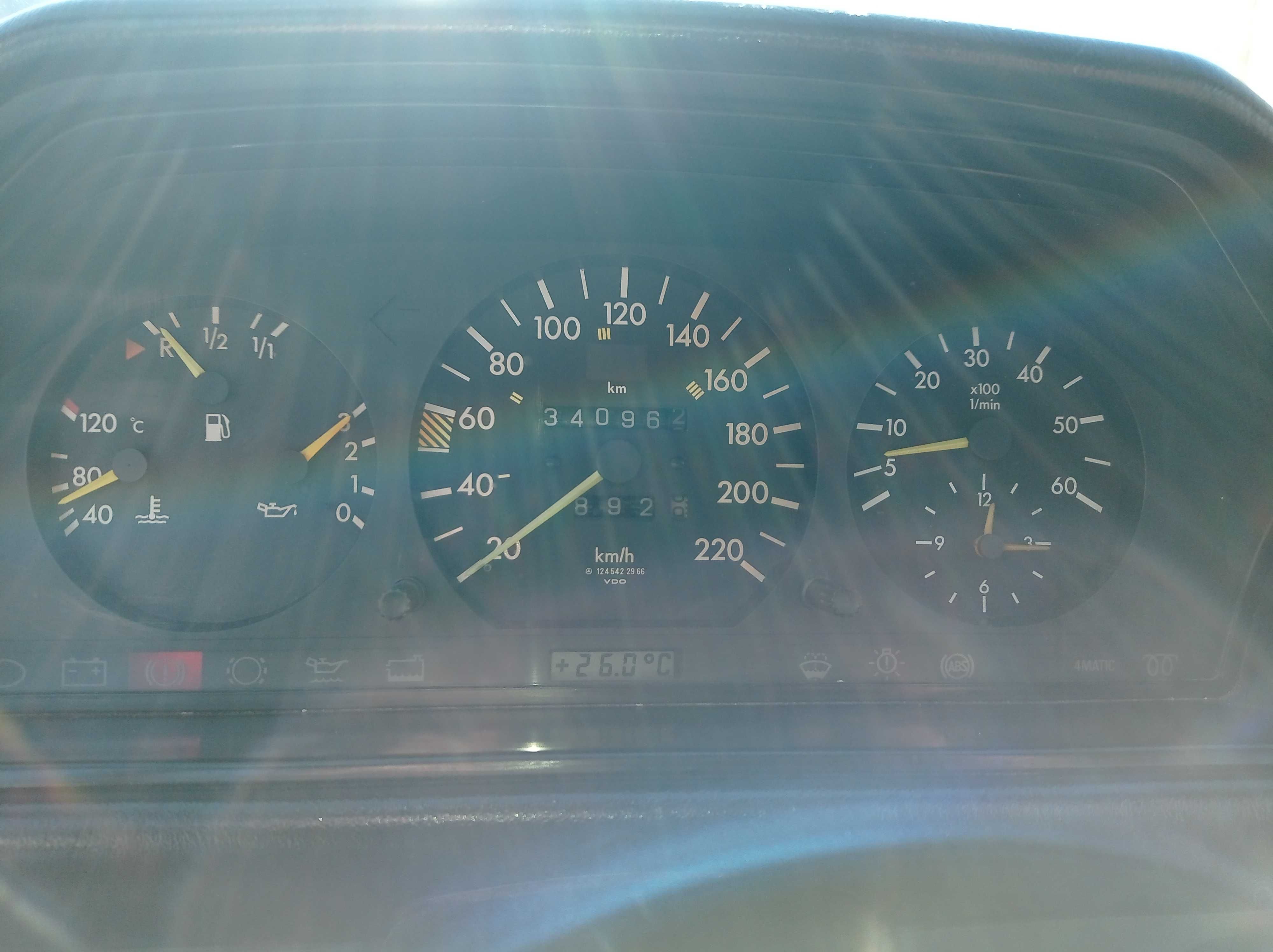 Mercedes 300D 4Matic -w124