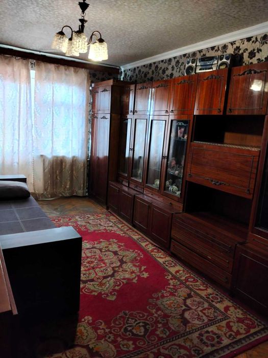 Сдам 2 ккв первый дом от метро Холодная Гора