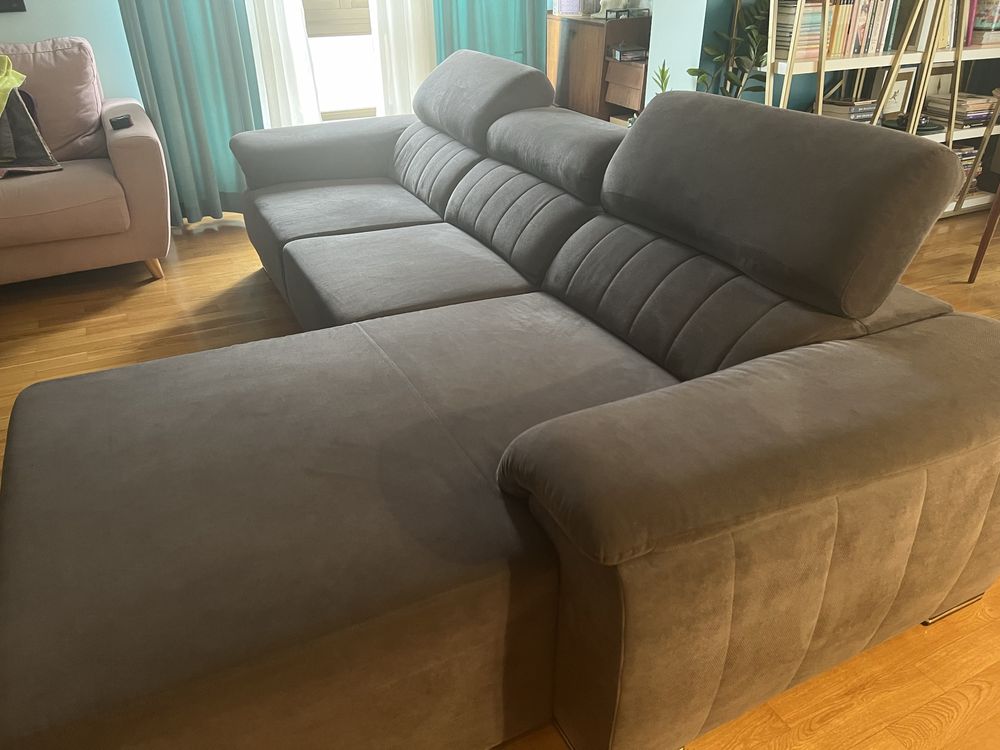 Sofa chaise-long cinzento