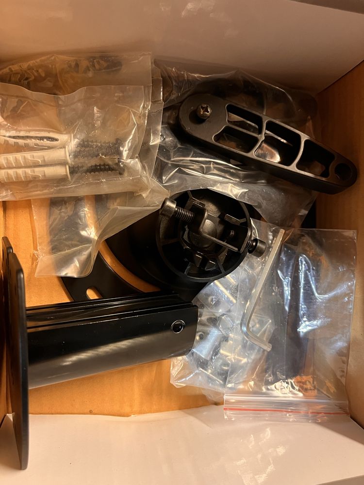 Suporte preto de teto para projetor de video FITEK FP 1