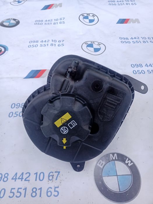 Бачок омывателя расширительный BMW X5 E70 E71 ГУР омивача тосола БМВ