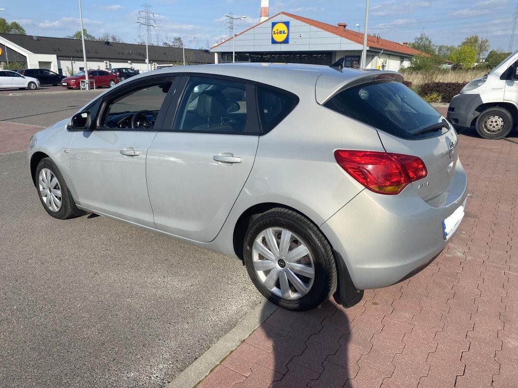 Opel Astra J 2010r. 1.7 CDTI Hatchback Klima Elektryka lub ZAMIANA