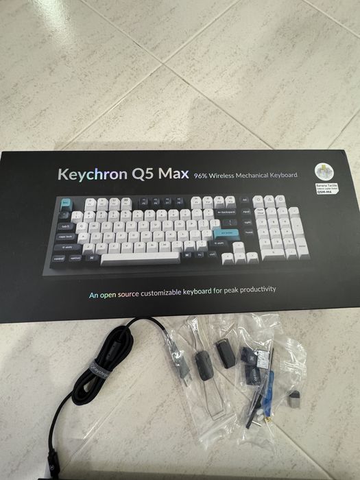 Keychron Q5 Max QMK/VIA Wireless Custom Mechanical Keyboard