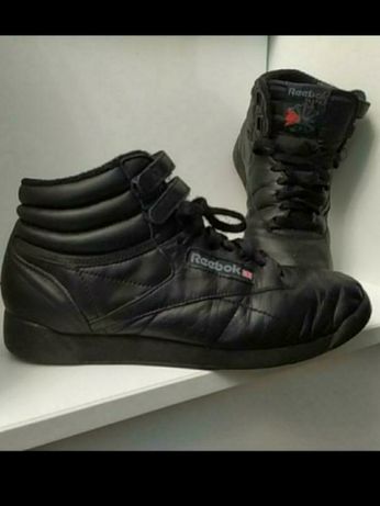 Nike кожаные фирменные кроссовки 38 размер