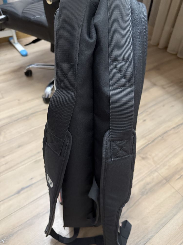 Тенісна сумка Wilson TOUR 6PK RACKET BAG 2025
