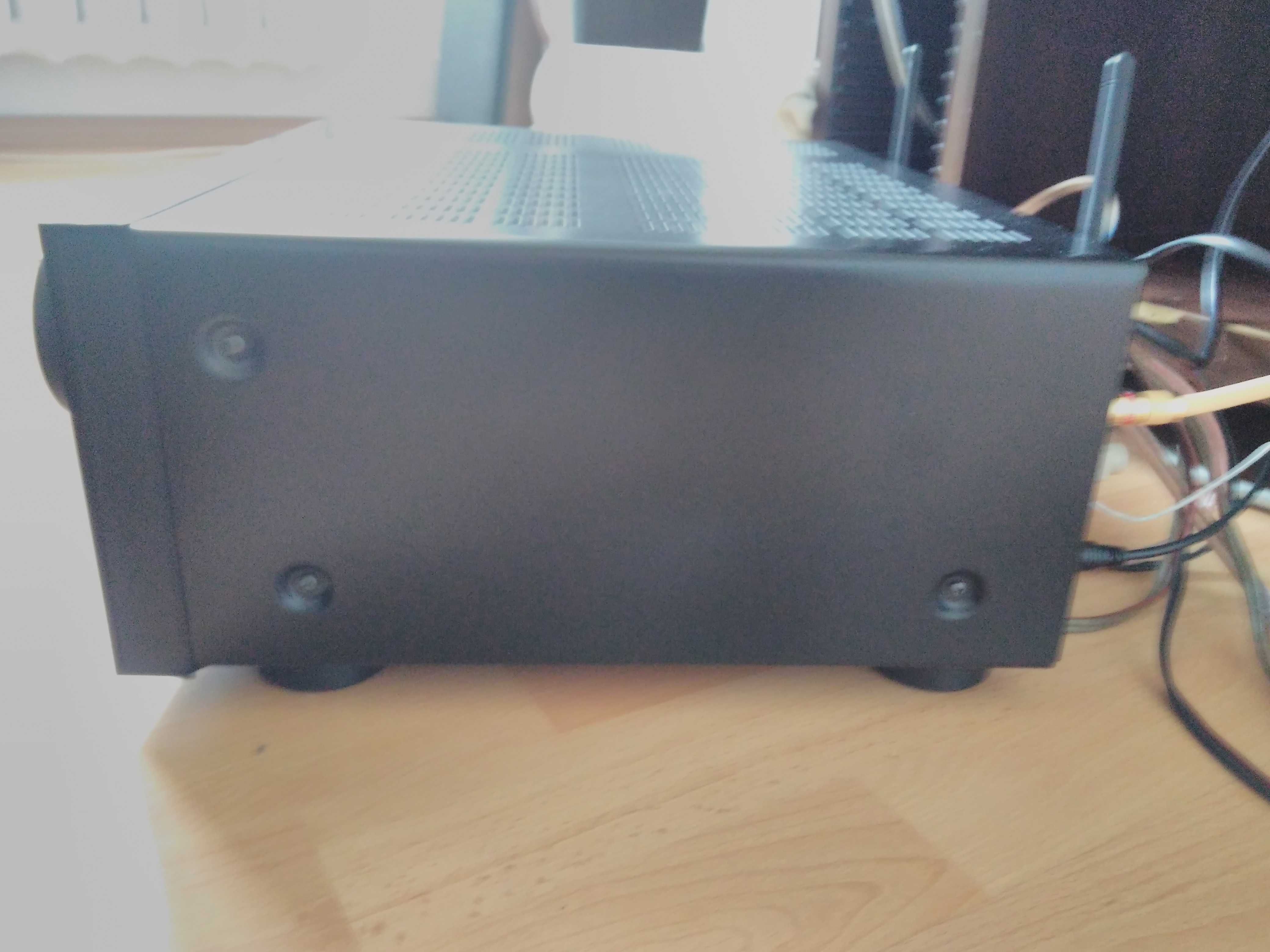 Amplituner Onkyo txnr676 stan idealny