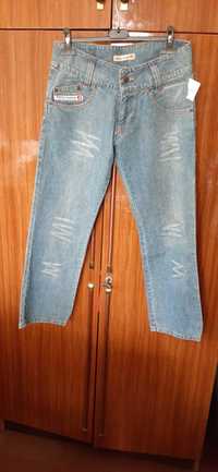 джинсы женские новые