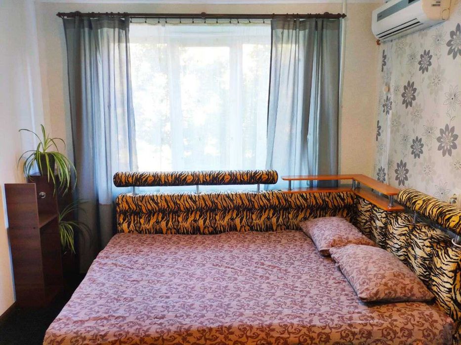 Квартира подобово/погодинно (біля стадіону Авангард)