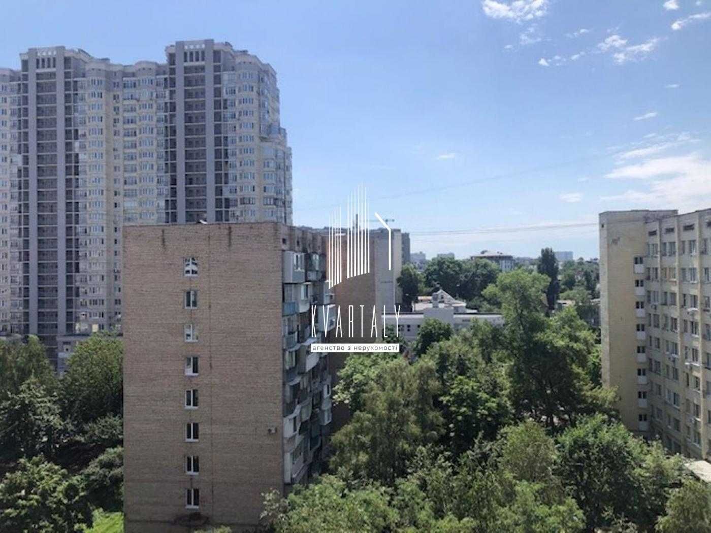 Продам Без% Шулявська Двустороння вул. Ніжинська, 7 Караваєві дачі