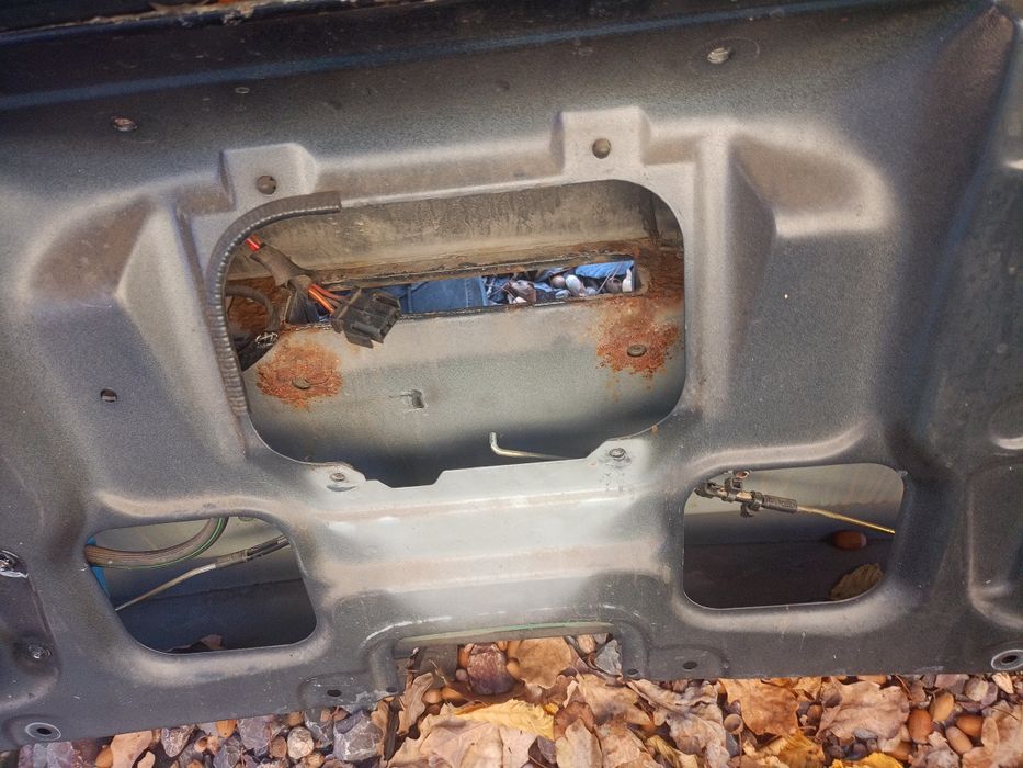 Klapa bagażnika z lampami audi 80 B4 kombi