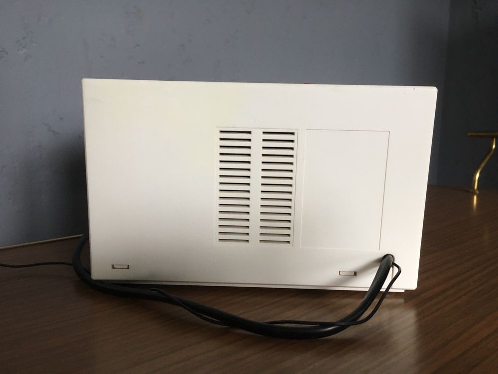 Loewe SU100 Digital Clock Radio zegar budzik radio lata 80