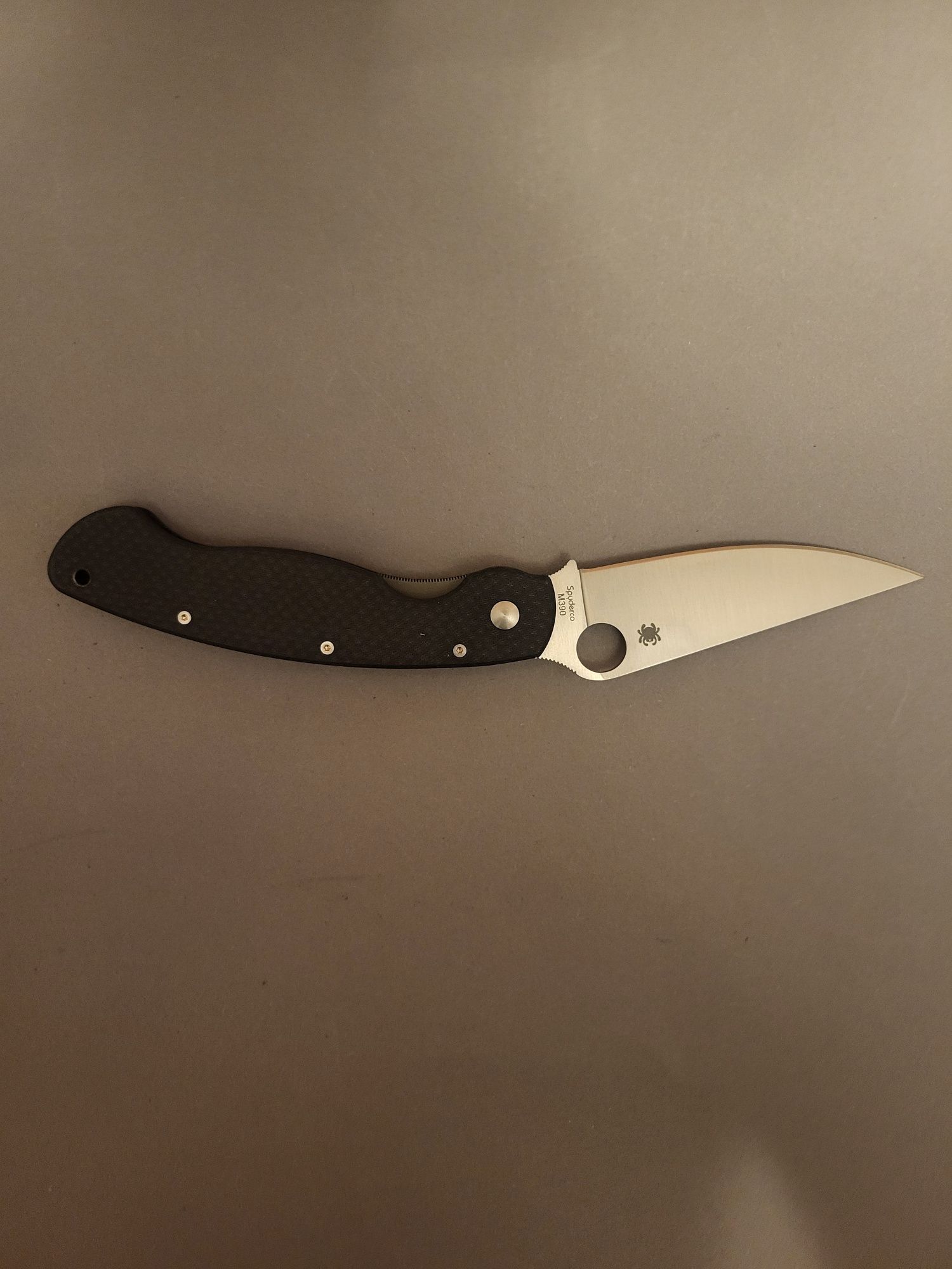 Складной нож Spyderco Military M390 Carbon Fiber C36CFM390 | Новый!