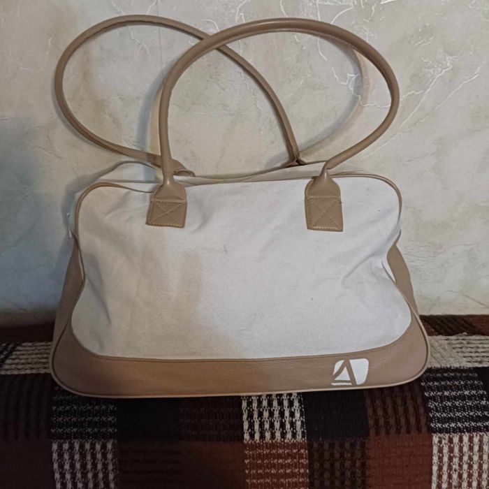 1. Torba damska podręczna