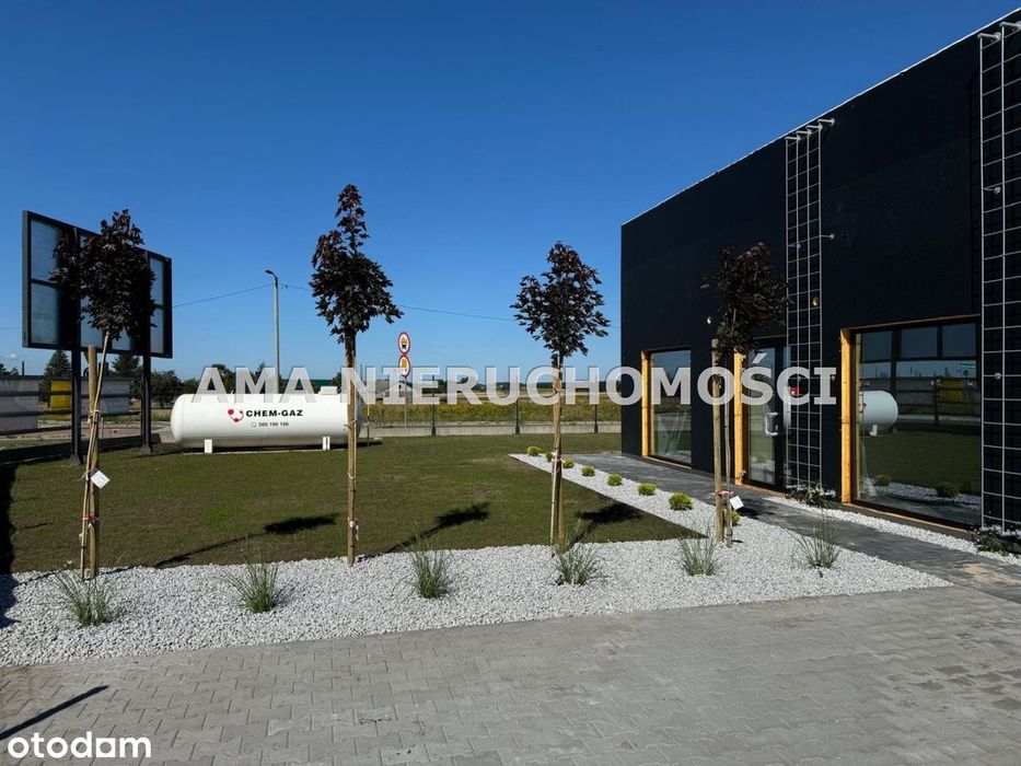 Nowy obiekt z dużą działką i utwradzonym placem