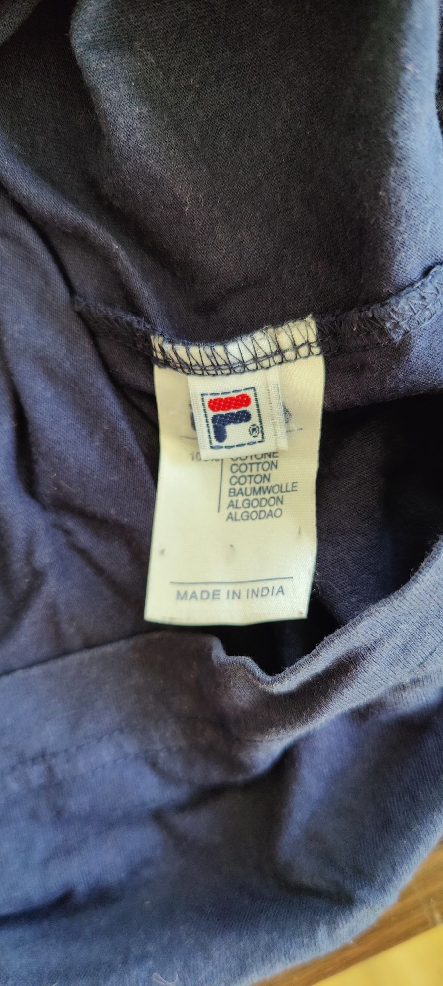 Продам футболку Fila
