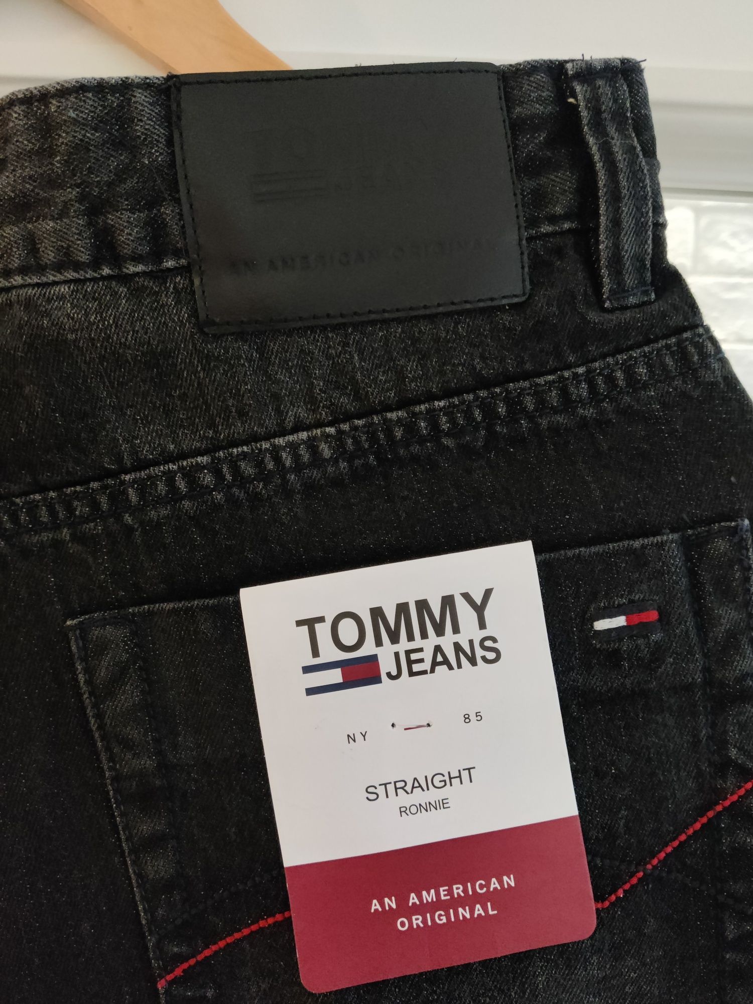 Tommy Hilfiger Jeans Ronnie 33 x 32 Tapered