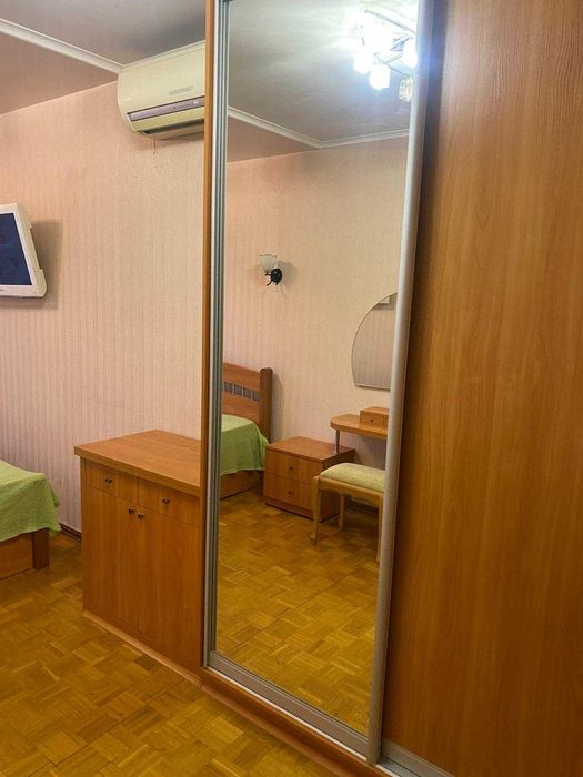 Сдам трёхкомнатная квартиру  на Черёмушках