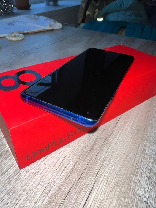 OnePlus 8 pro 12/256