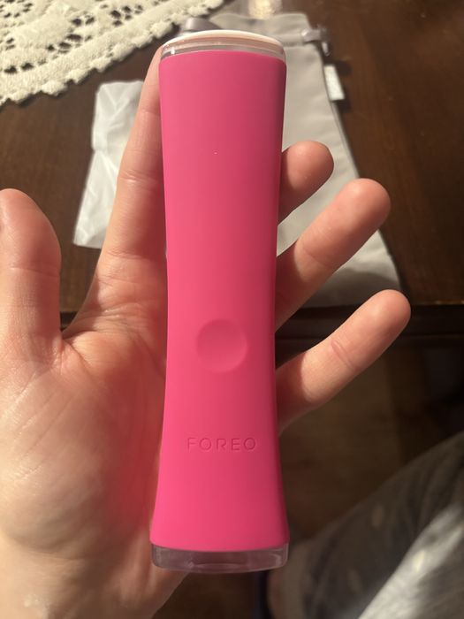 Laser Foreo Espada urządzenie do leczenia trądziku i przebarwień