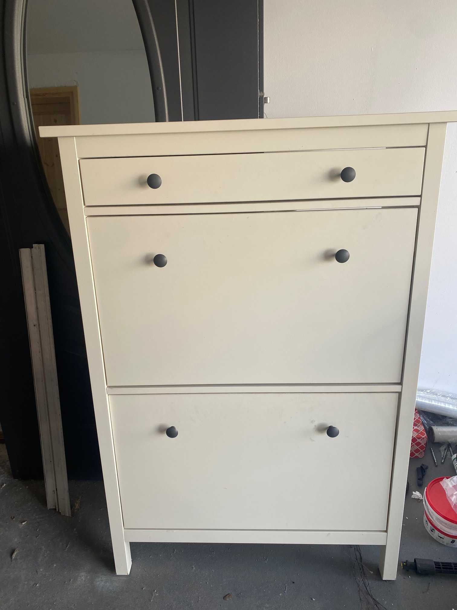 Meble do przedpokoju IKEA Hemnes - szafka na buty, lustro i wieszak