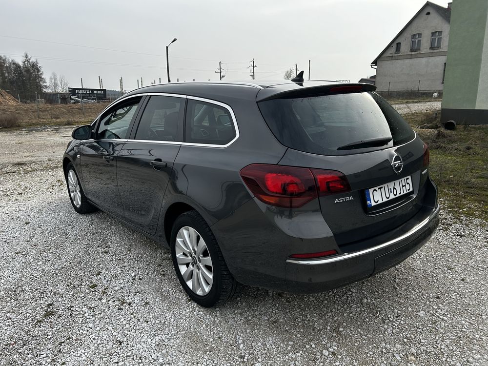 Opel Astra J 1.6 cdti 136km bardzo bogata wersja