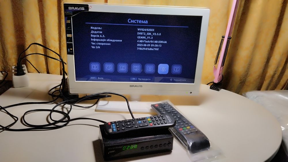 Телевизор BRAVIS 16"