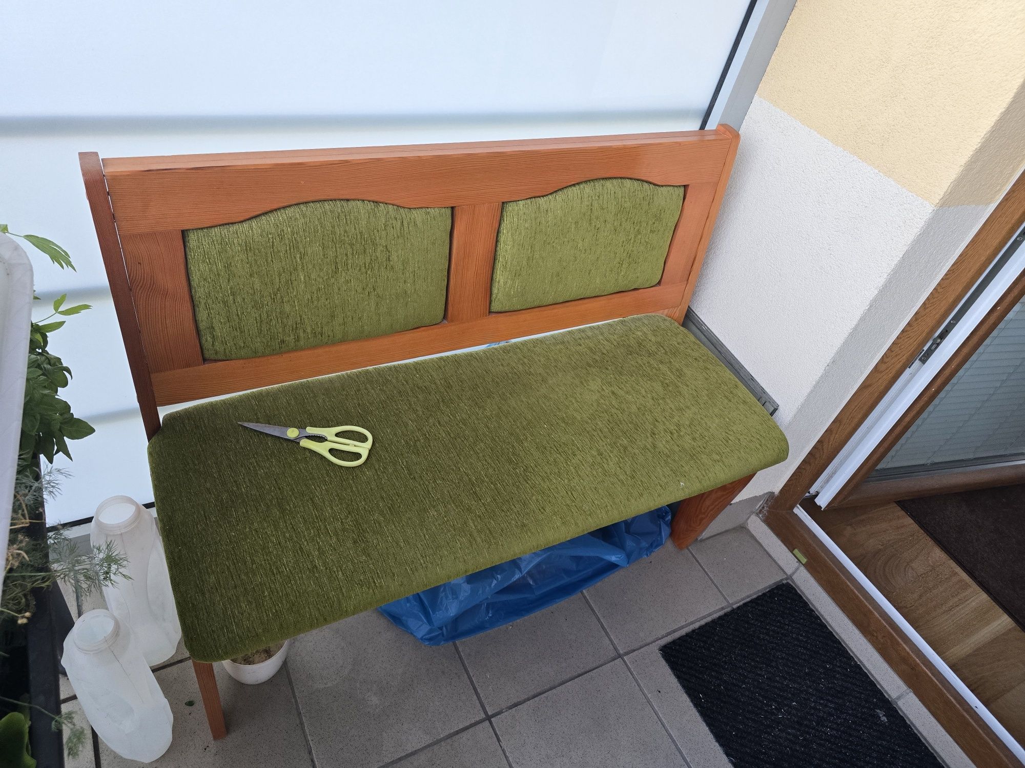 Drewniany narożnik+stól+2 taborety