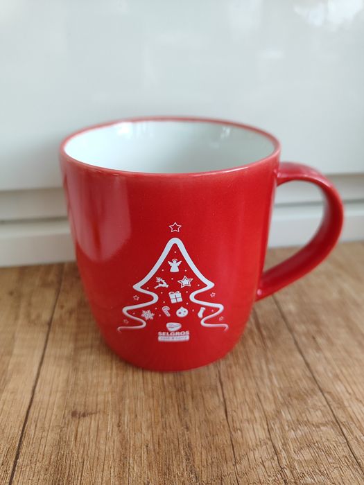 Kubek kolekcjonerski, czerwony, z choinką, Selgros