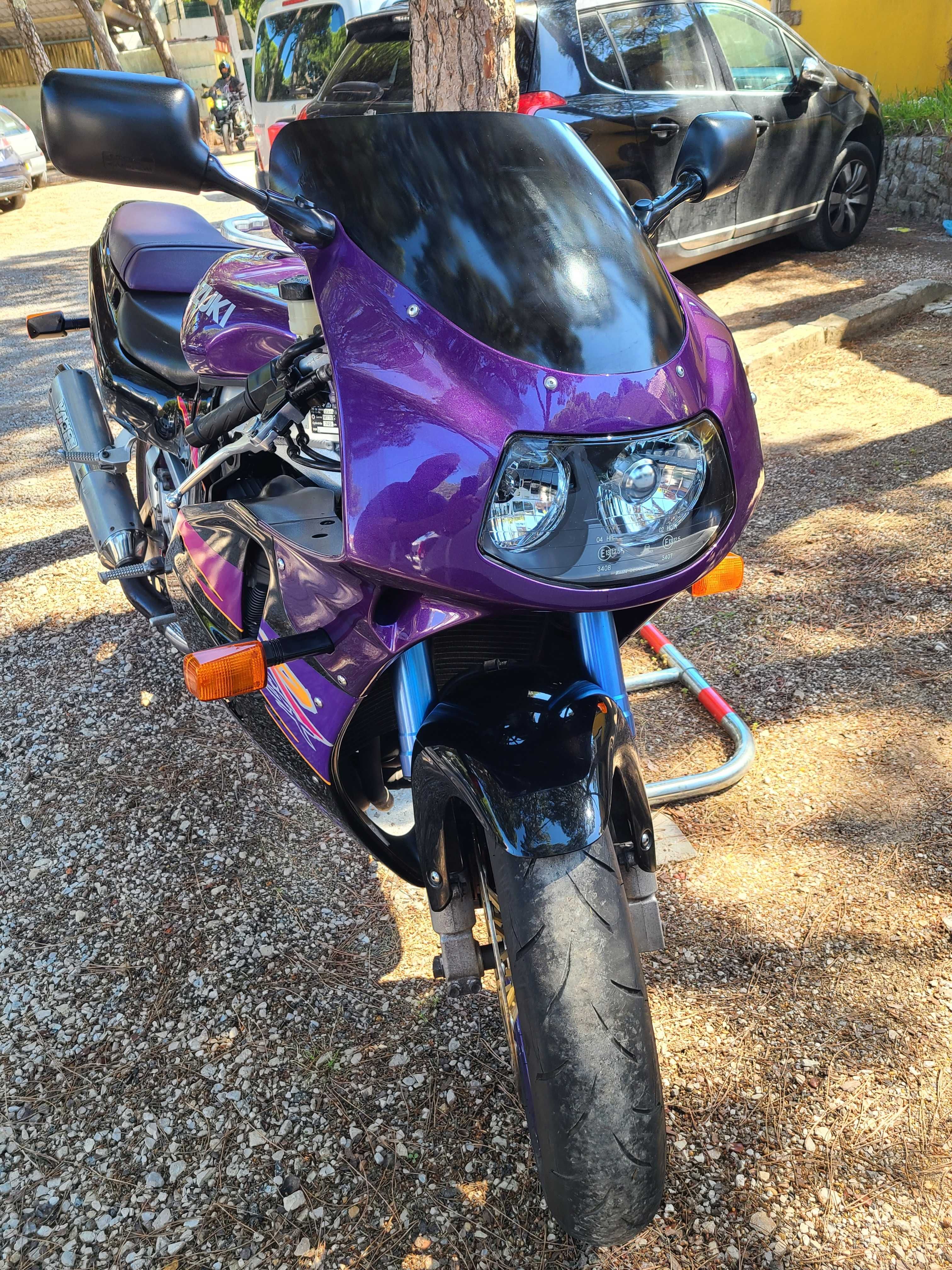 Suzuki GSXR 750 R Roxo