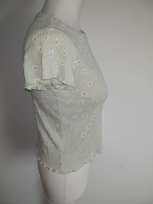 Prążkowana bluzka w kwiaty 36 S