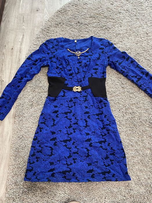 Сукні плаття р 42