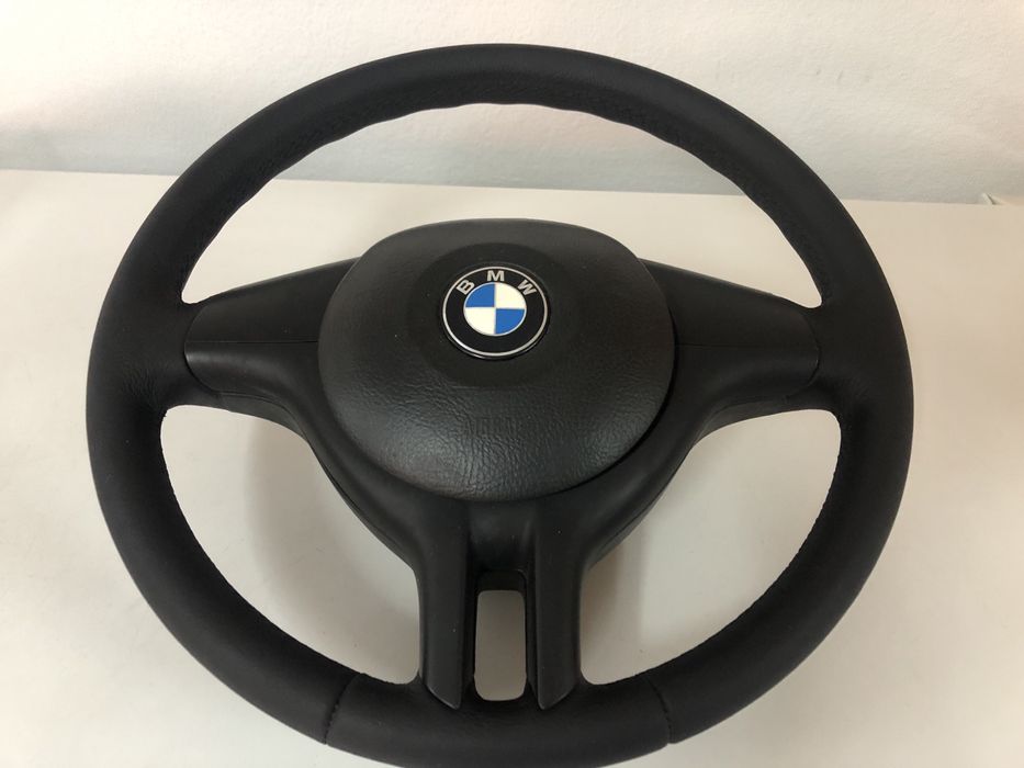 Volantes BMW forrados em pele
