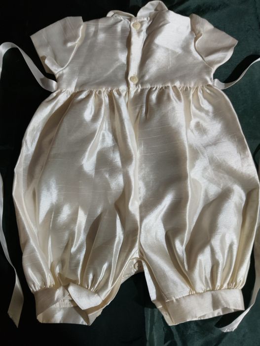 Fato de batizado para bebê