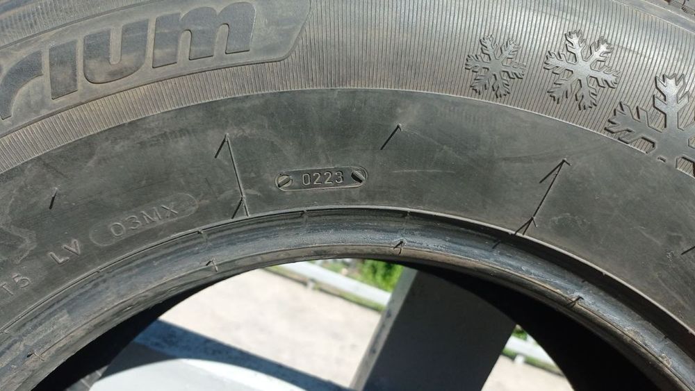 Зимние шины в шипе 265.65R17 2023года выпуска